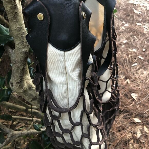 BCBG MAX AZRIA New Leather/ Linen-Fishnet Tote - Picture 4 of 15